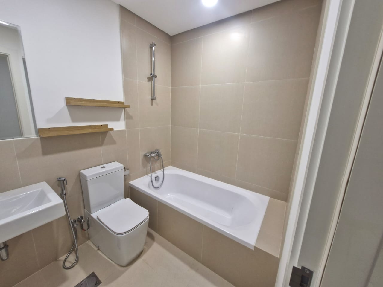 🏰 **Modern Luxury Villa | Sidra District – Roshn**   ✨ *Contemporary Design Blending Elegance, Functionality & Sustainability*  